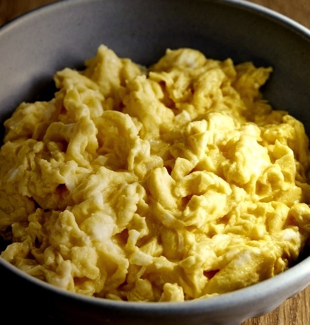 Fluffy Microwave Scrambled Eggs