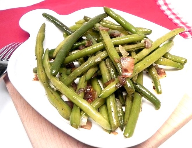 Sauted Green Beans with Onion