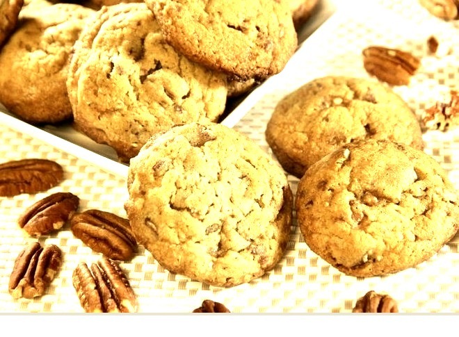 Crunchy Pecan-Toffee Cookies
