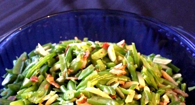 Sauted Green Beans with Bacon and Almonds