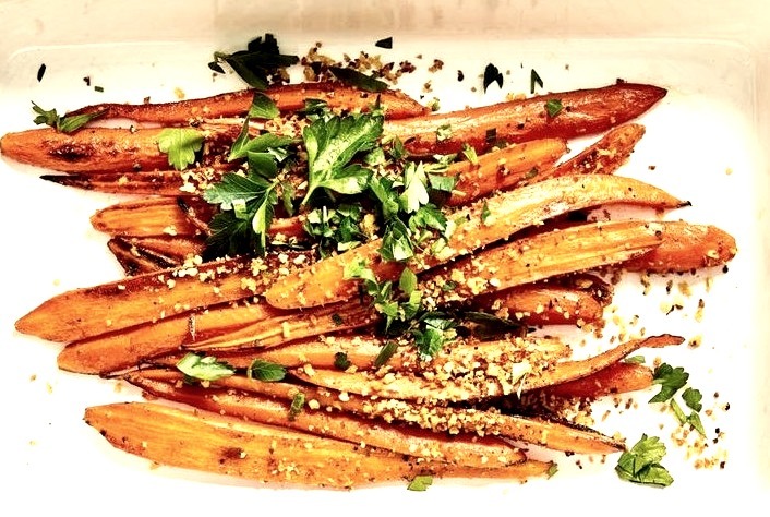 Roasted Carrots with Garlic Bread Crumbs